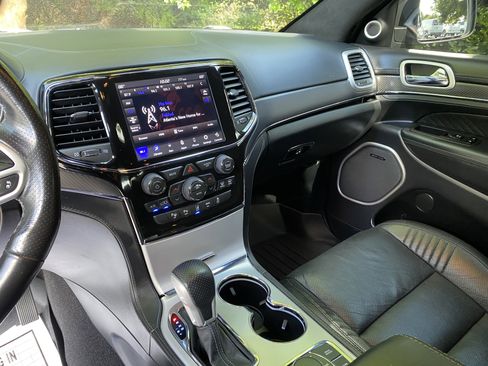 Used 2021 Jeep Grand Cherokee SRT AWD/4WD image 23