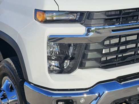 New 2026 Chevrolet Silverado 3500 LT w/ Texas Edition image 9