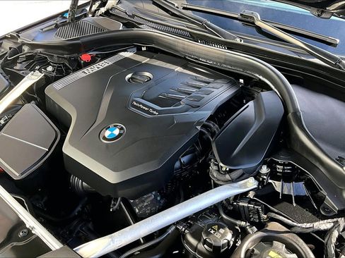 Used 2023 BMW 530i w/ Convenience Package RWD image 31