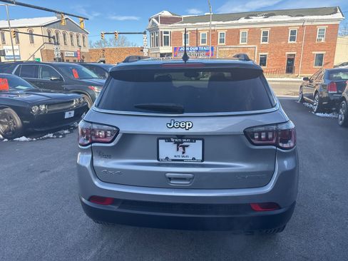 Used 2018 Jeep Compass Limited w/ Navigation Group image 4