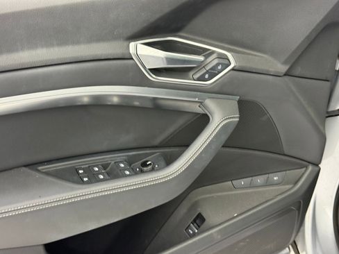 Used 2021 Audi e-tron Premium w/ Convenience Plus Package image 13
