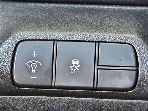 Certified 2025 Hyundai Elantra Sport image 12