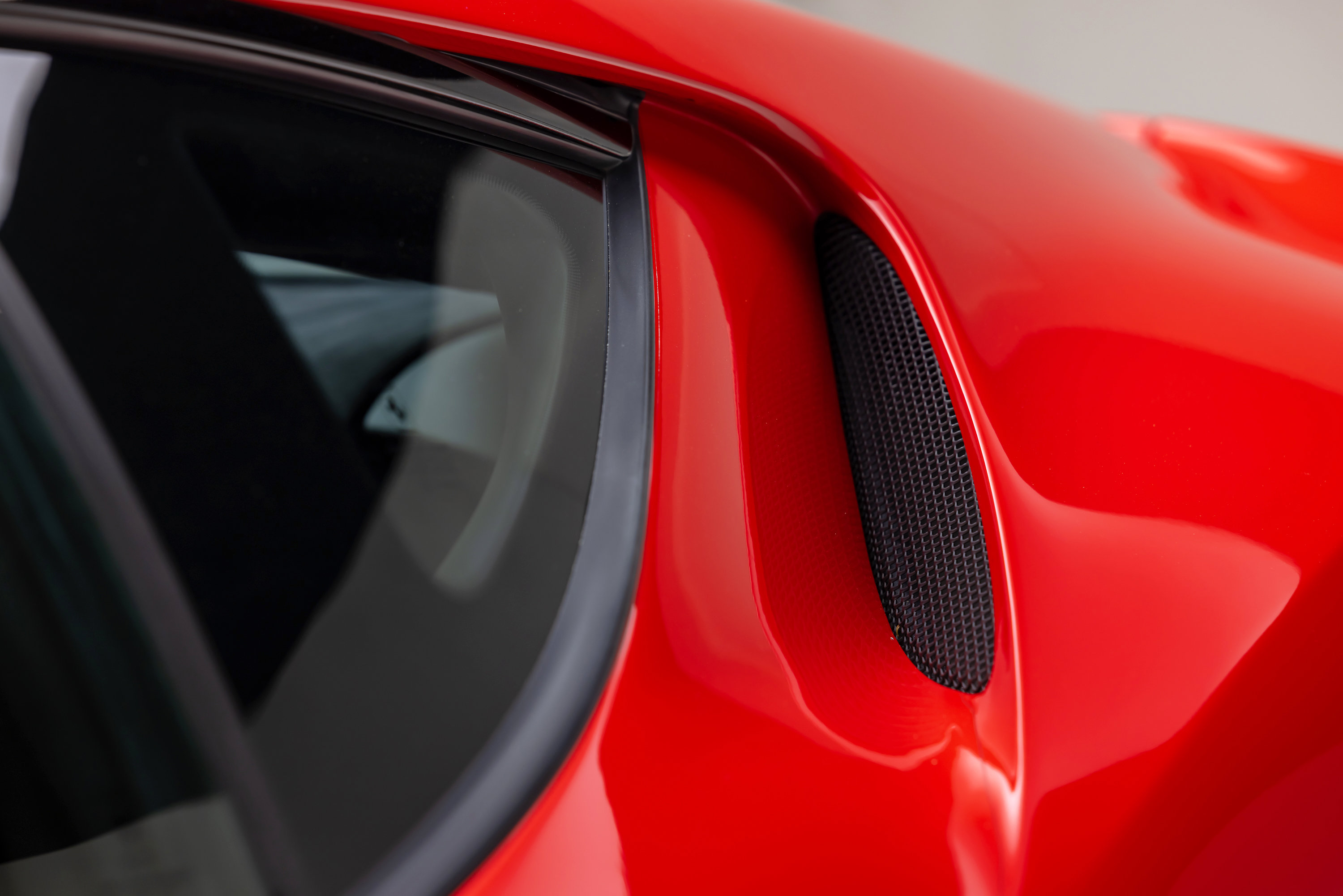 Certified 2020 Ferrari 812 Superfast RWD image 17