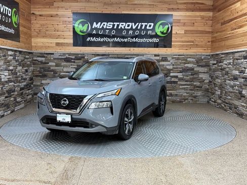 Used 2021 Nissan Rogue SL w/ Premium Package image 4