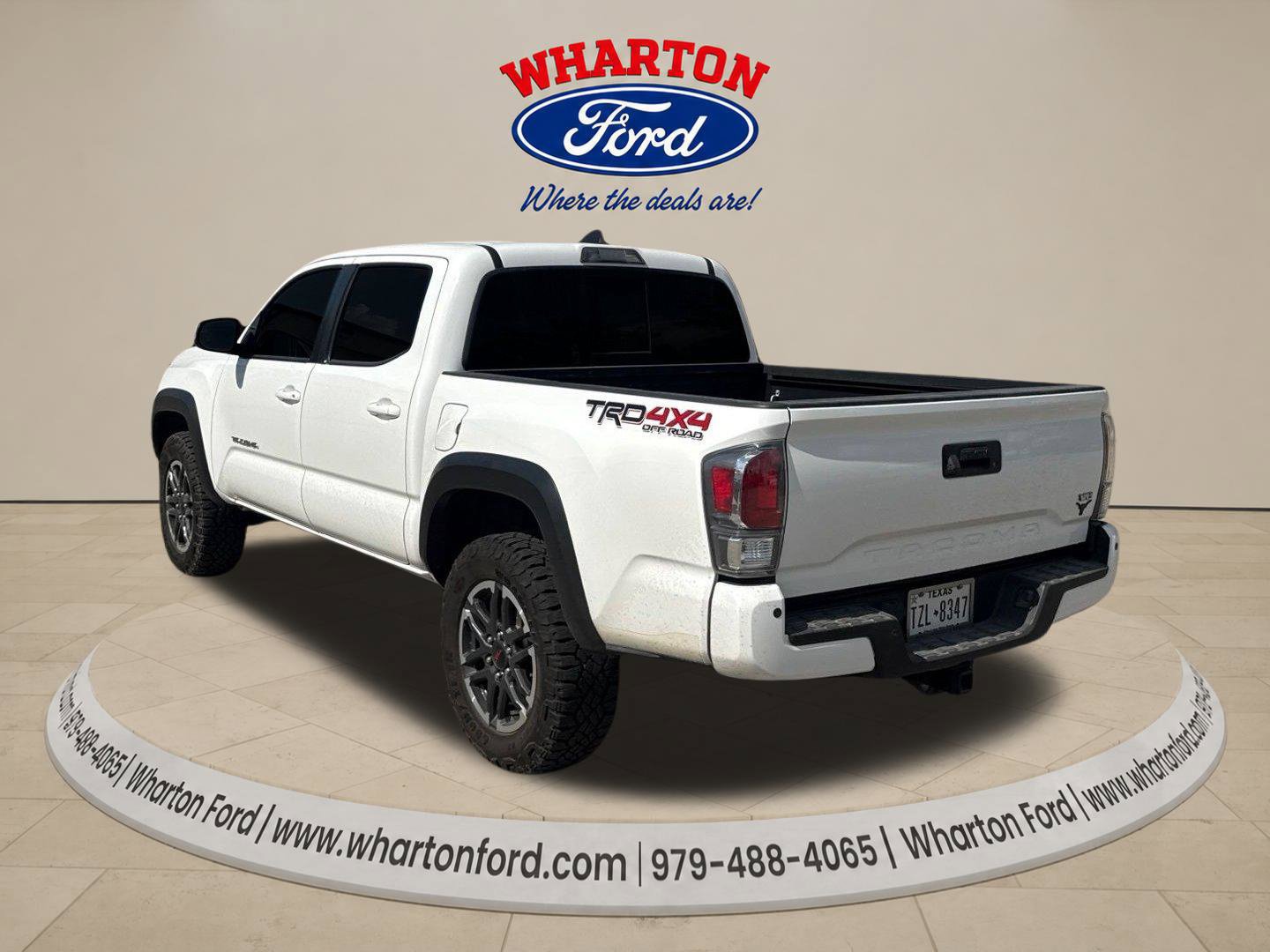 Used 2023 Toyota Tacoma TRD Off-Road w/ Technology Package AWD/4WD image 7