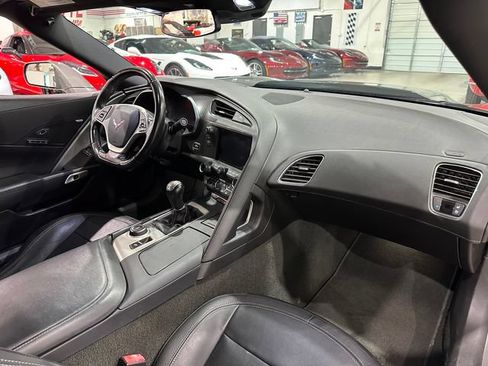 Used 2015 Chevrolet Corvette Z06 w/ Z07 Performance Package RWD image 10