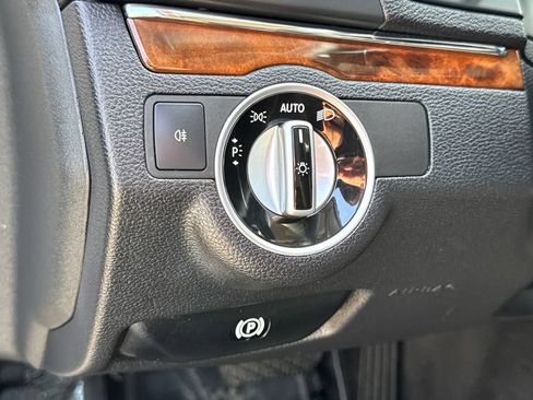 Used 2012 Mercedes-Benz E 350 Cabriolet image 17