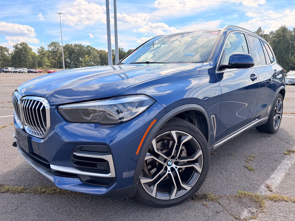 Used 2022 BMW X5 sDrive40i w/ Premium Package RWD image 2