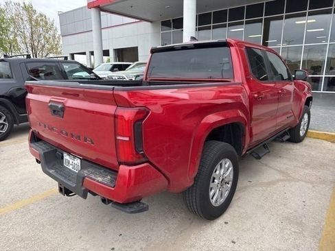 Used 2025 Toyota Tacoma SR5 image 7