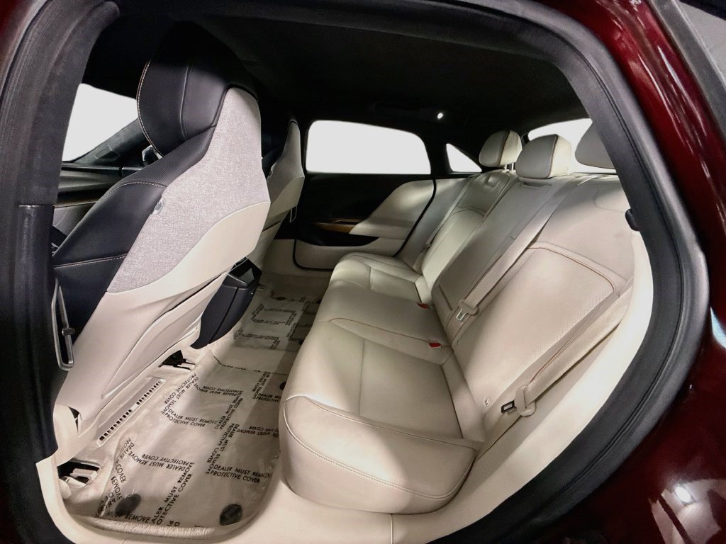 Used 2024 Lucid Air Touring AWD/4WD image 23