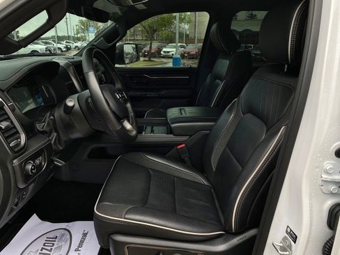 Used 2025 RAM 1500 Limited w/ Body Color Bumper Group image 13