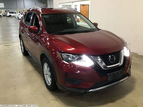 Used 2018 Nissan Rogue SV image 6