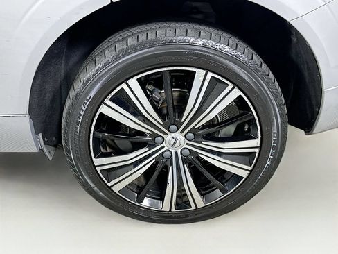 Used 2023 Volvo XC60 B5 Plus w/ Protection Package Premier AWD/4WD image 22