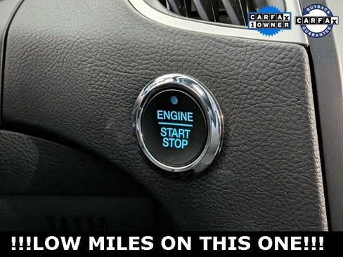 Used 2024 Ford Edge SE image 22