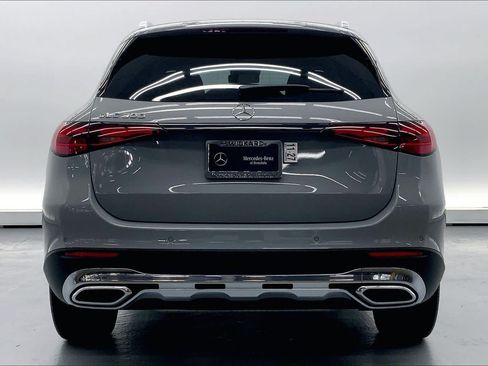 Used 2026 Mercedes-Benz GLC 300 image 4