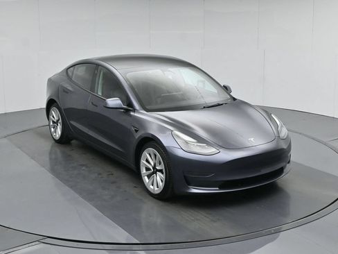 Used 2023 Tesla Model 3 Standard Range RWD image 35