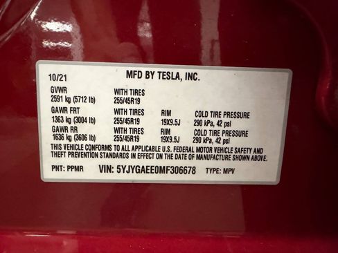 Used 2021 Tesla Model Y Long Range AWD/4WD image 27