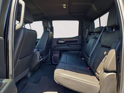 Used 2022 Chevrolet Silverado 1500 High Country w/ Technology Package RWD image 14