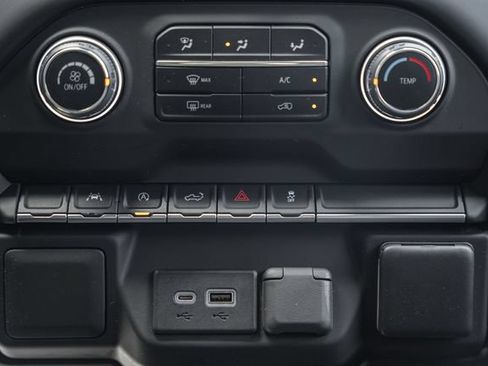 Used 2023 Chevrolet Silverado 1500 Custom AWD/4WD image 29