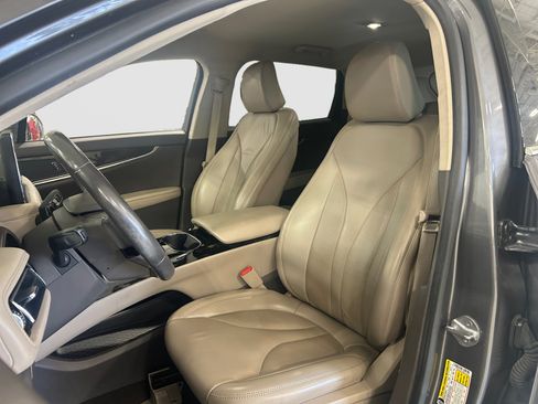 Used 2021 Lincoln Nautilus FWD w/ Equipment Group 101A image 11