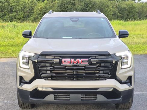 Used 2026 GMC Terrain Elevation w/ Elevation Premium Package AWD/4WD image 3
