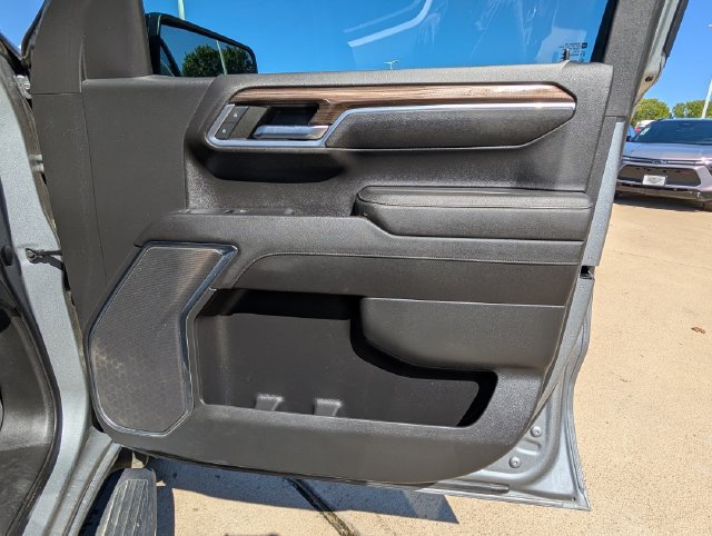 Used 2023 Chevrolet Silverado 1500 RST AWD/4WD image 32