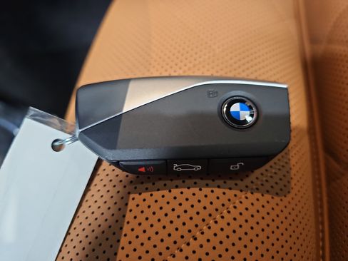 New 2026 BMW X5 xDrive40i w/ Climate Comfort Package image 38