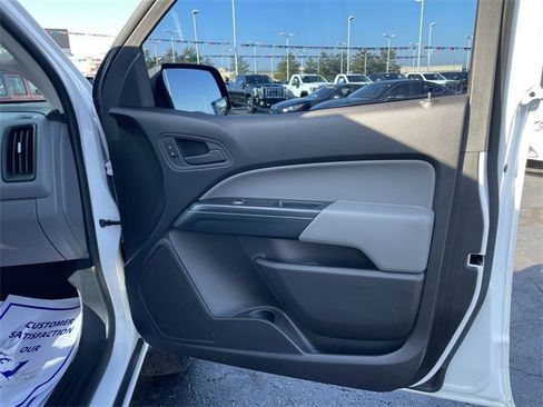 Used 2015 GMC Canyon SL image 15