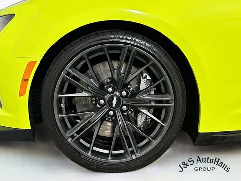 Used 2019 Chevrolet Camaro ZL1 image 38