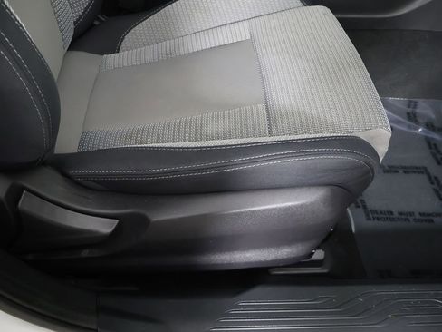 Used 2023 Subaru Outback Premium AWD/4WD image 29