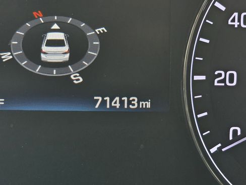 Used 2017 Genesis G80 3.8 image 30