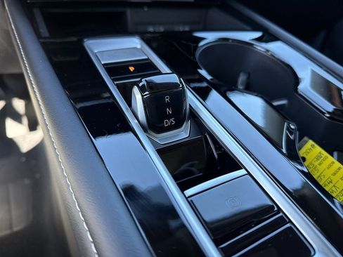 New 2026 Volkswagen Atlas SEL image 32