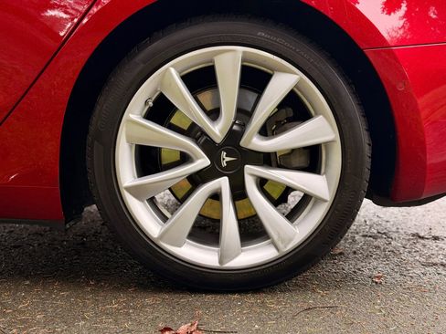 Used 2018 Tesla Model 3 Mid Range image 56