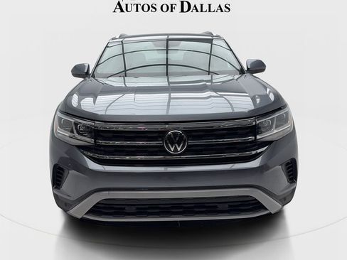 Used 2023 Volkswagen Atlas Cross Sport SE w/ Panoramic Sunroof Package FWD image 3