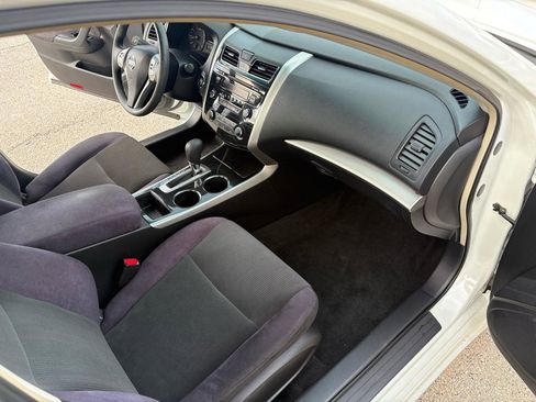 Used 2013 Nissan Altima 2.5 S FWD image 32