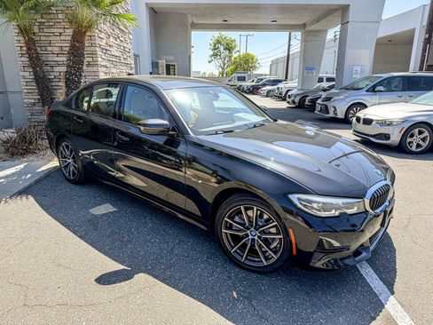 Used 2022 BMW 330e w/ Driving Assistance Package RWD image 2