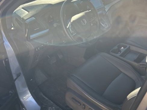 Used 2023 Honda Odyssey Touring image 5