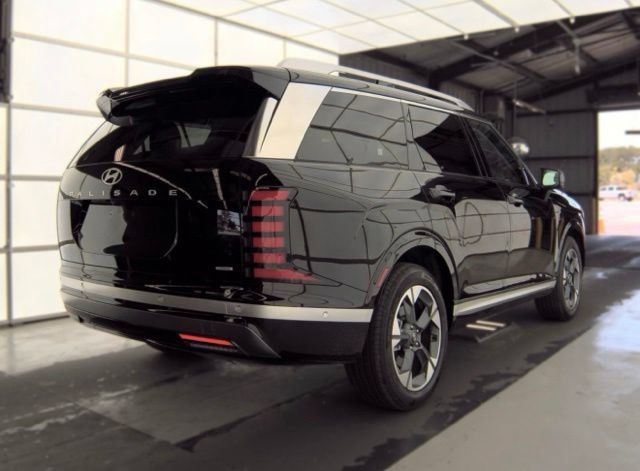 Certified 2026 Hyundai Palisade Limited AWD/4WD image 4