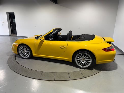 Used 2006 Porsche 911 Carrera RWD image 7