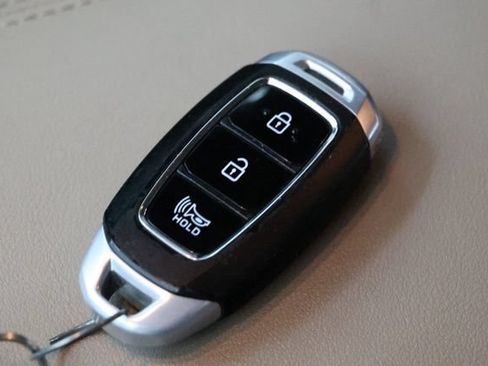 Used 2020 Hyundai Santa Fe SEL FWD image 33