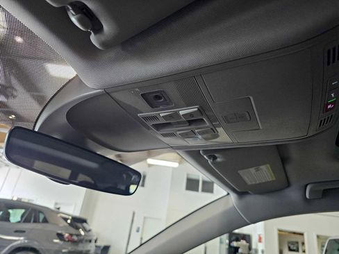 New 2025 Volkswagen Taos SE image 32