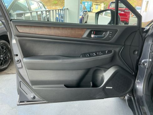 Used 2015 Subaru Outback 3.6R Limited AWD/4WD image 35