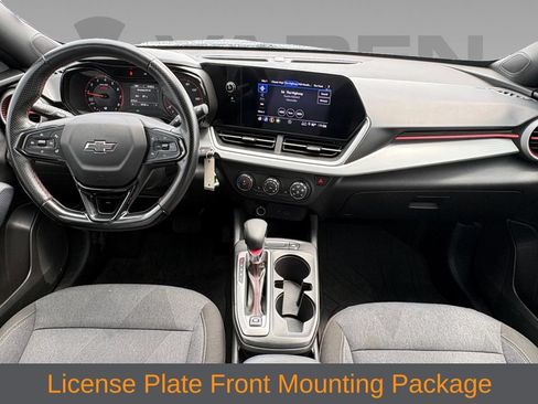 Used 2024 Chevrolet Trax RS w/ Sunroof Package FWD image 3