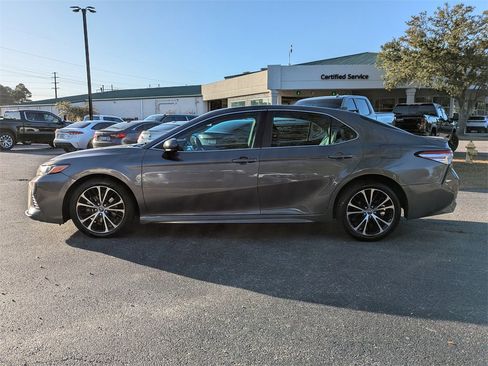 Used 2019 Toyota Camry SE image 6