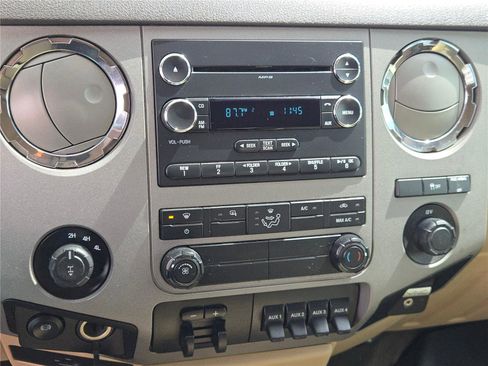 Used 2015 Ford F350 XLT w/ XLT Interior Package AWD/4WD image 27