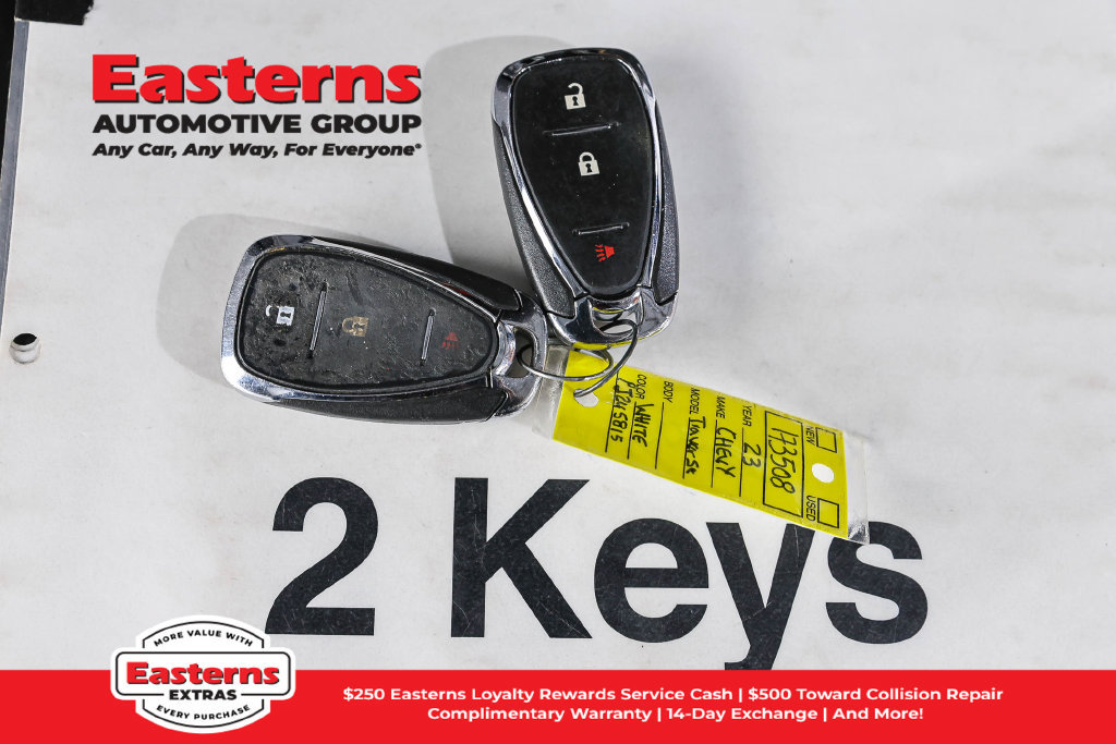 Used 2023 Chevrolet Traverse LS FWD image 23