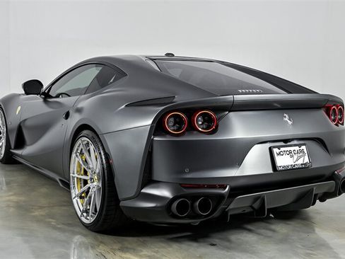 Used 2020 Ferrari 812 Superfast RWD image 7