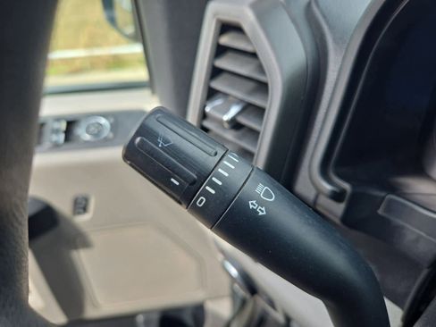 Used 2019 Ford F250 XL w/ Power Equipment Group image 29