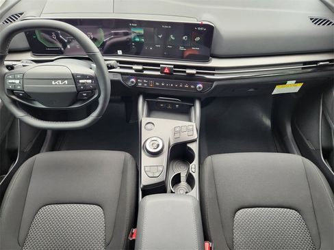 New 2026 Kia Sportage S image 18