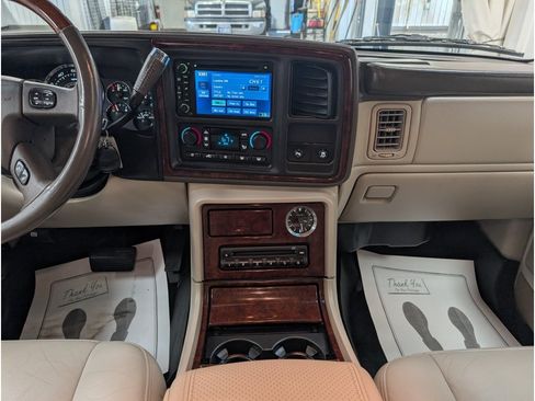 Used 2006 Cadillac Escalade AWD image 13